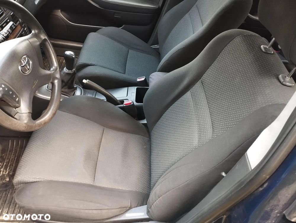 Toyota Avensis 2.0 D-4D Sol - 6