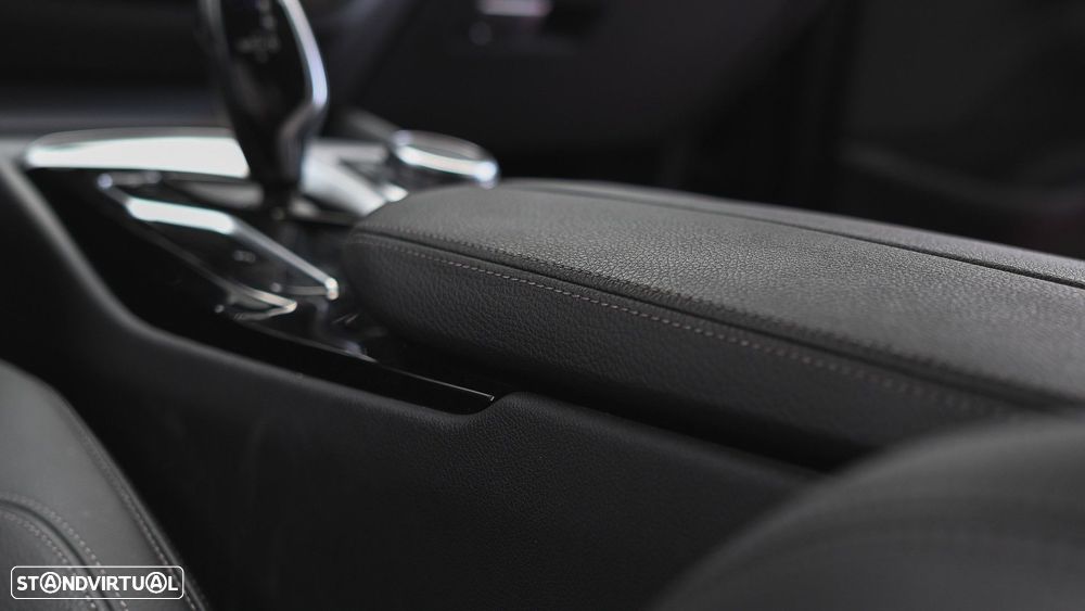 BMW 520 d Pack Desportivo M Auto - 56