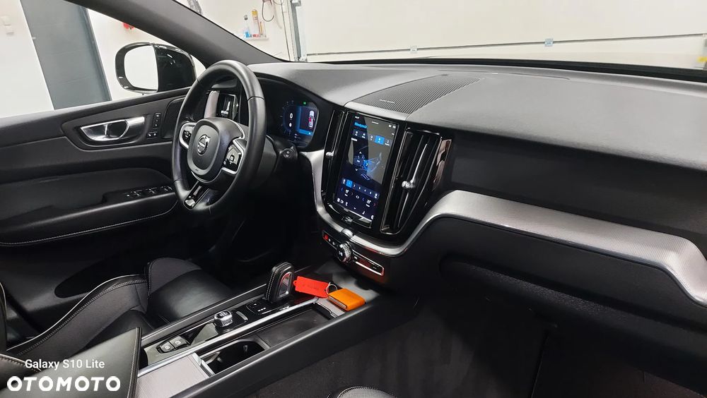 Volvo XC 60 B4 D Geartronic RDesign - 18