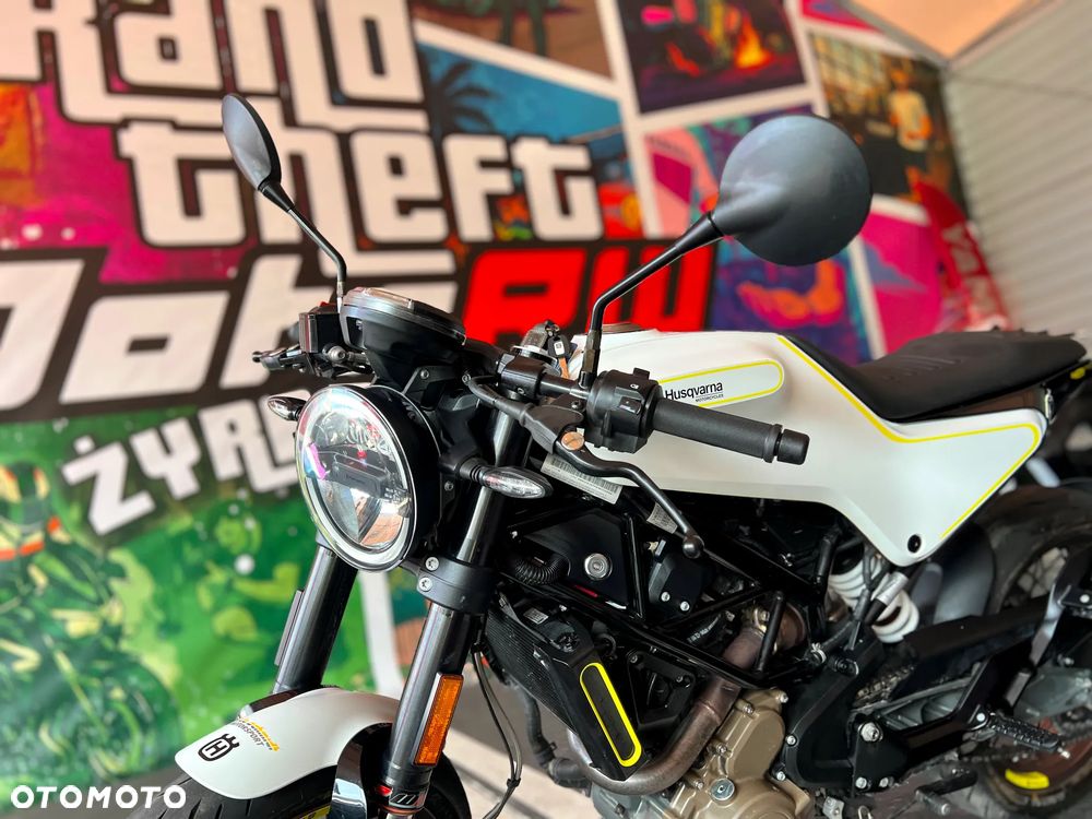 Husqvarna Vitpilen - 19