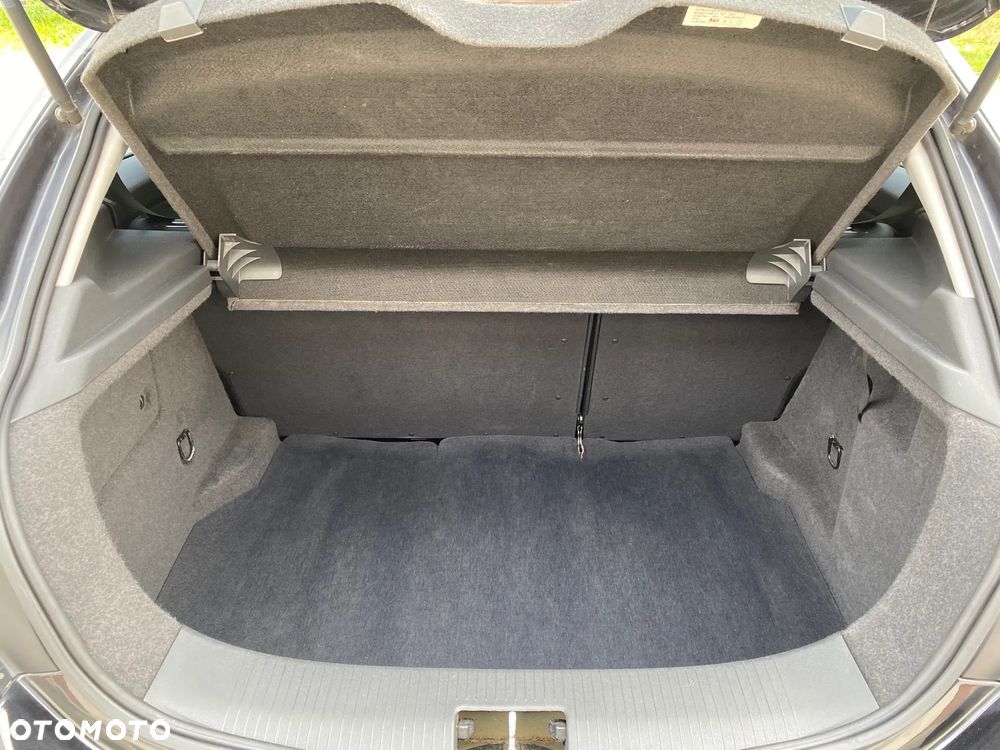 Opel Astra GTC 1.4 NAVI - 26