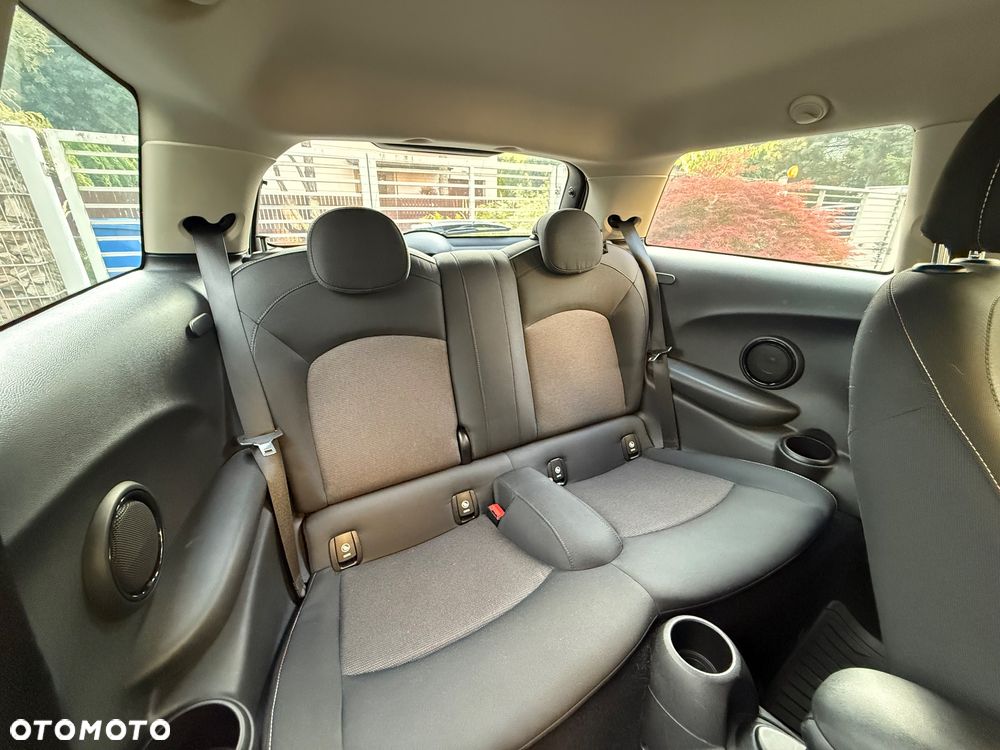 MINI ONE Standard - 12