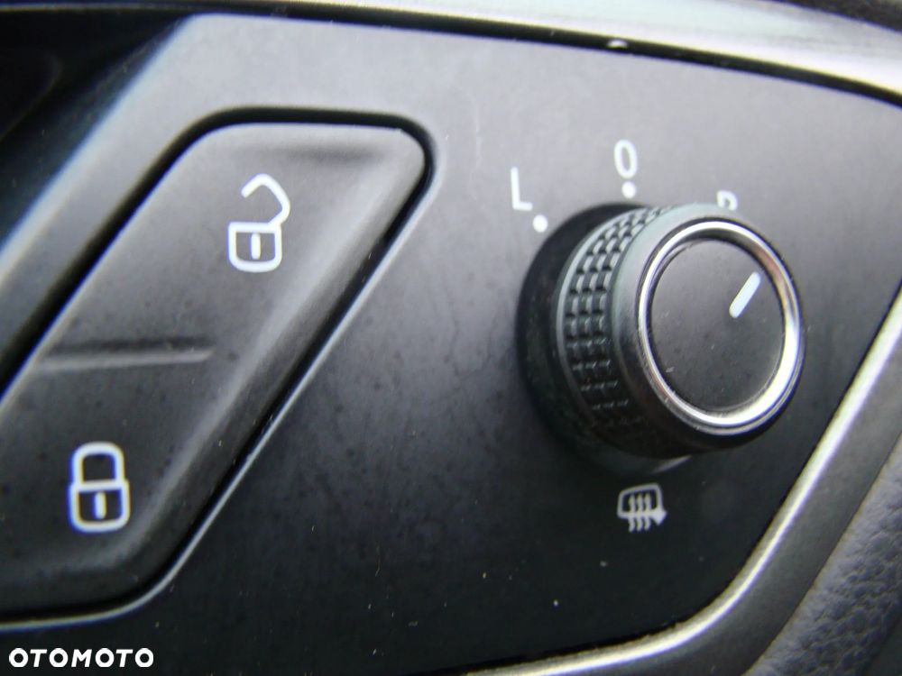 Volkswagen Golf 1.2 TSI BMT Trendline - 16