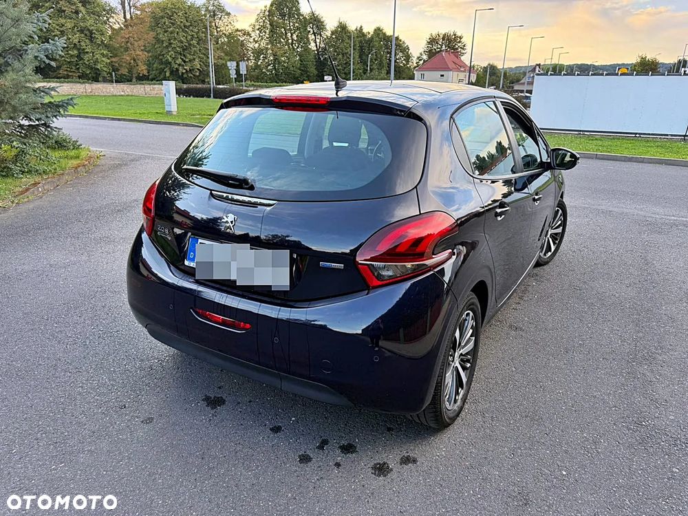 Peugeot 208 1.2 PureTech GPF Allure S&S - 8