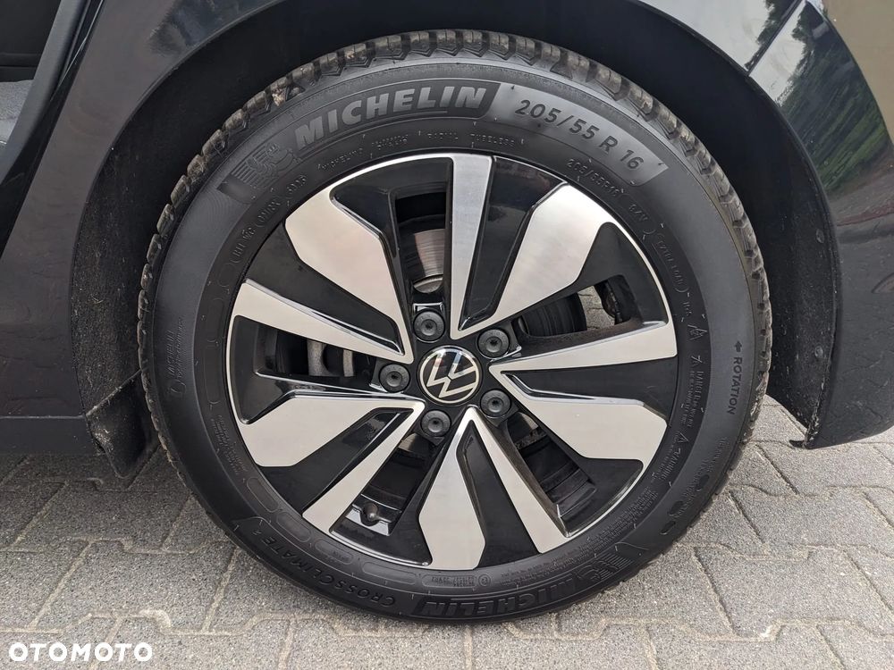 Volkswagen Golf - 10