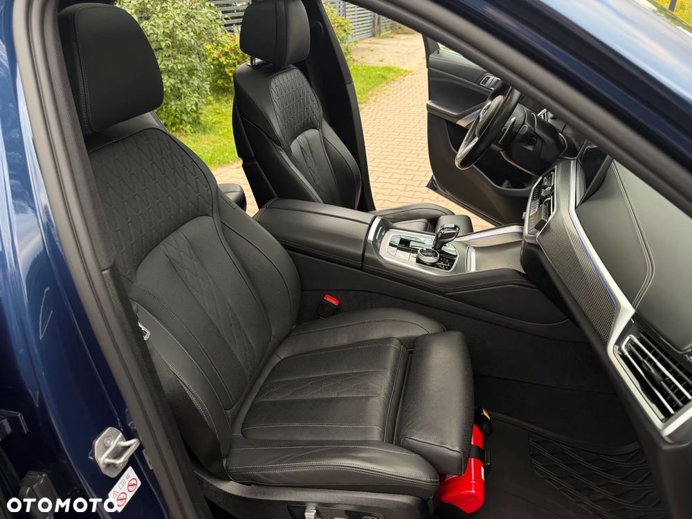 BMW X6 xDrive40d mHEV - 13