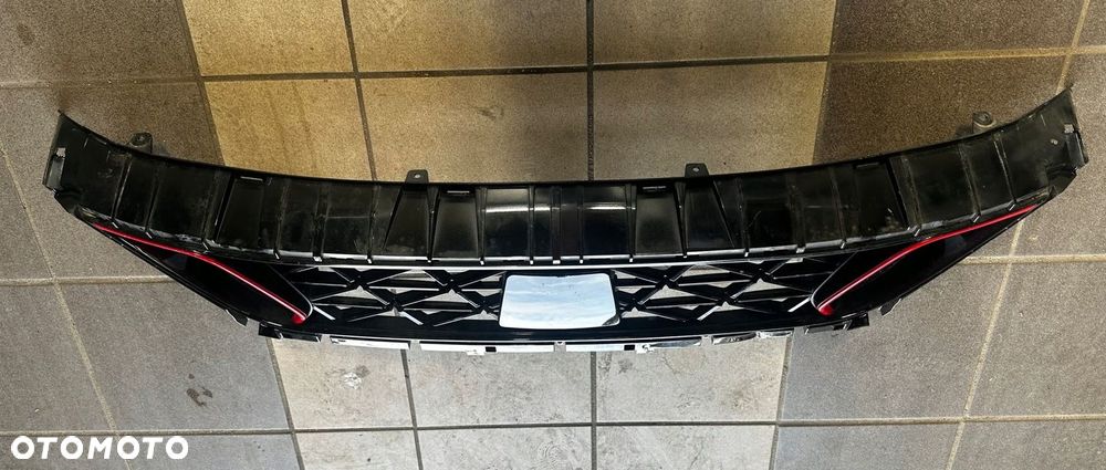 KIA CEED III LIFT GT-LINE KRATKA ŚRODKOWA ZDERZAKA 86561-J7LBO - 4