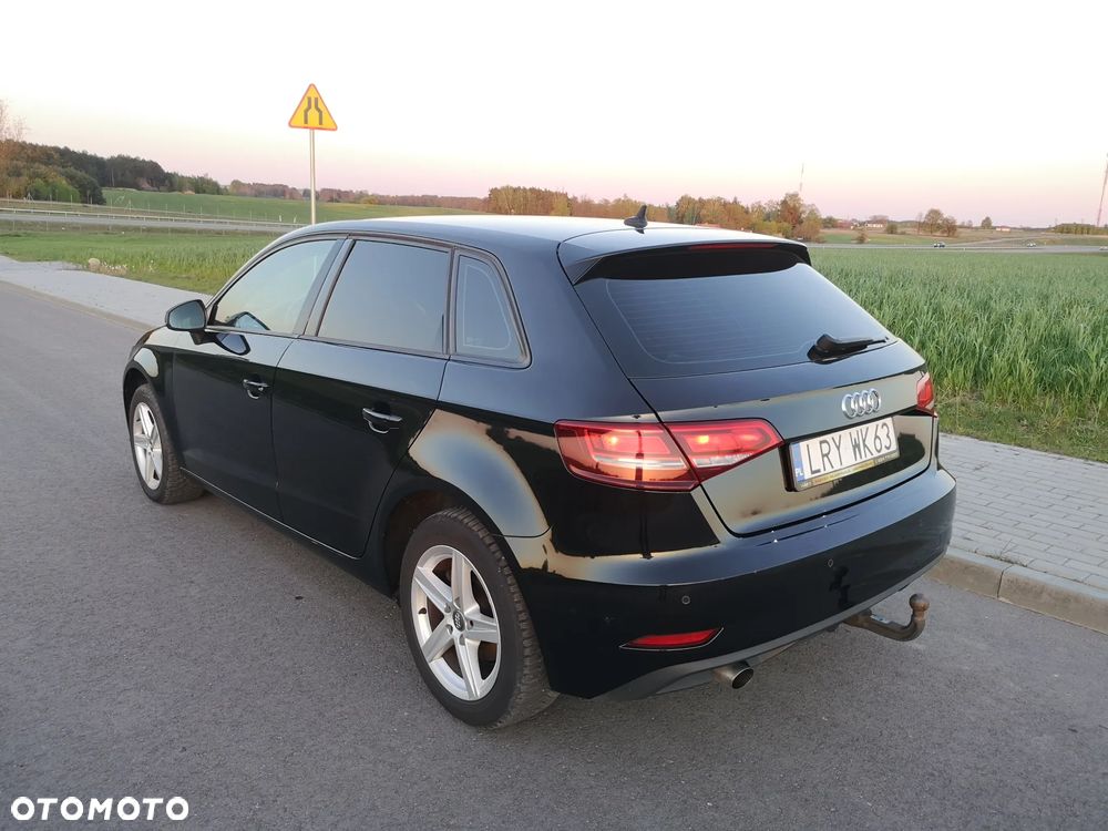 Audi A3 Sportback 1.6 TDI S tronic sport - 16