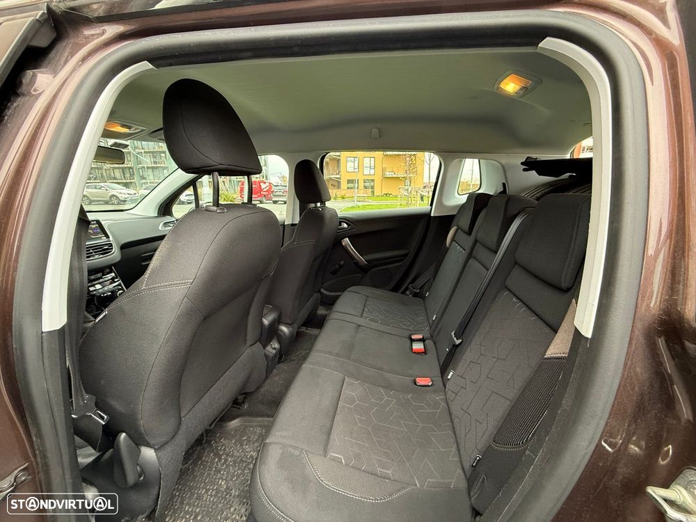 Peugeot 2008 - 16