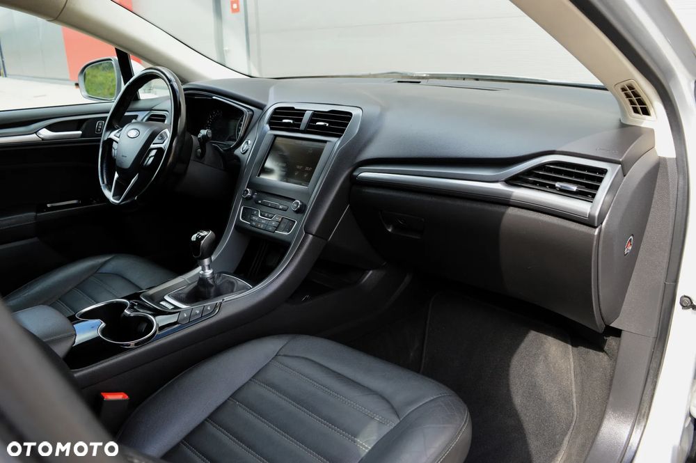 Ford Mondeo 1.6 TDCi Platinium X Plus (Titanium) - 10