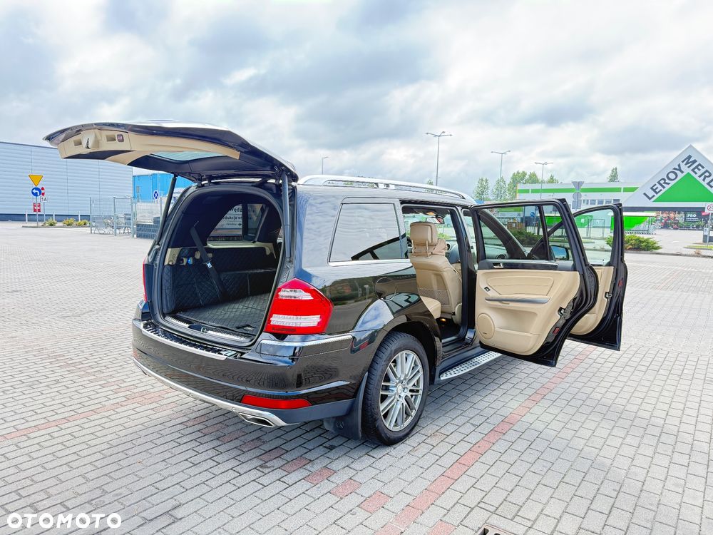 Mercedes-Benz GL - 25