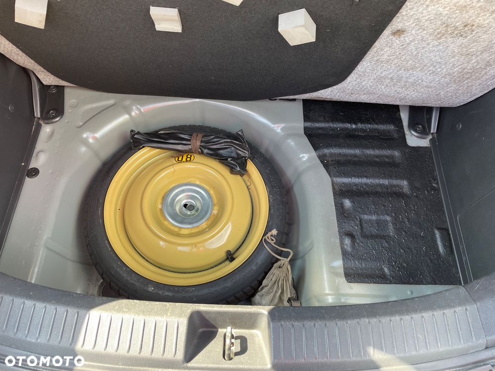 Mazda 2 1.3 Exclusive - 11