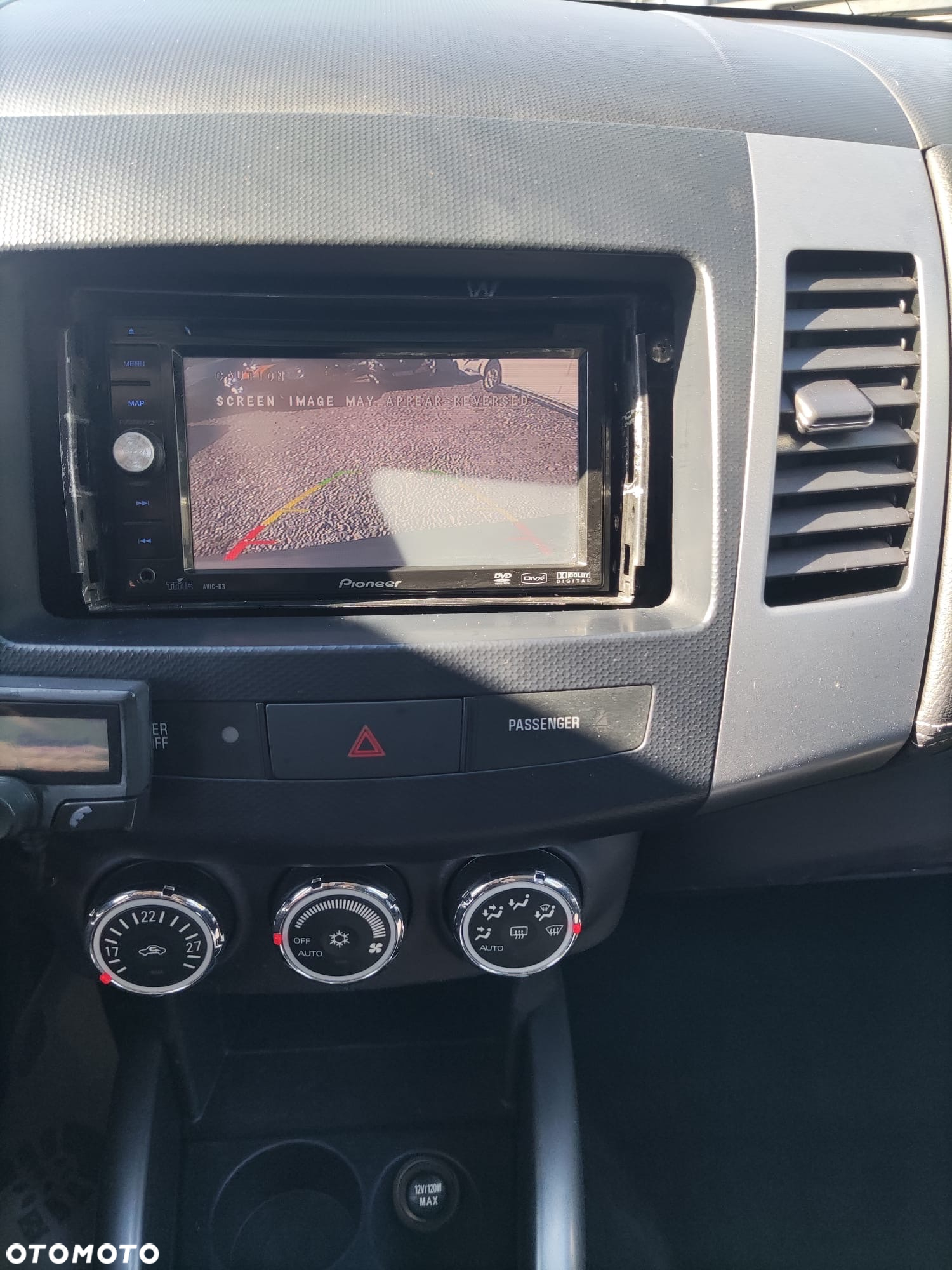 Mitsubishi Outlander 2.0 Intense + NAVI 2WD EU5 - 18