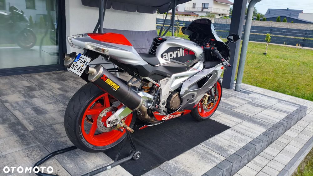 Aprilia RSV - 9
