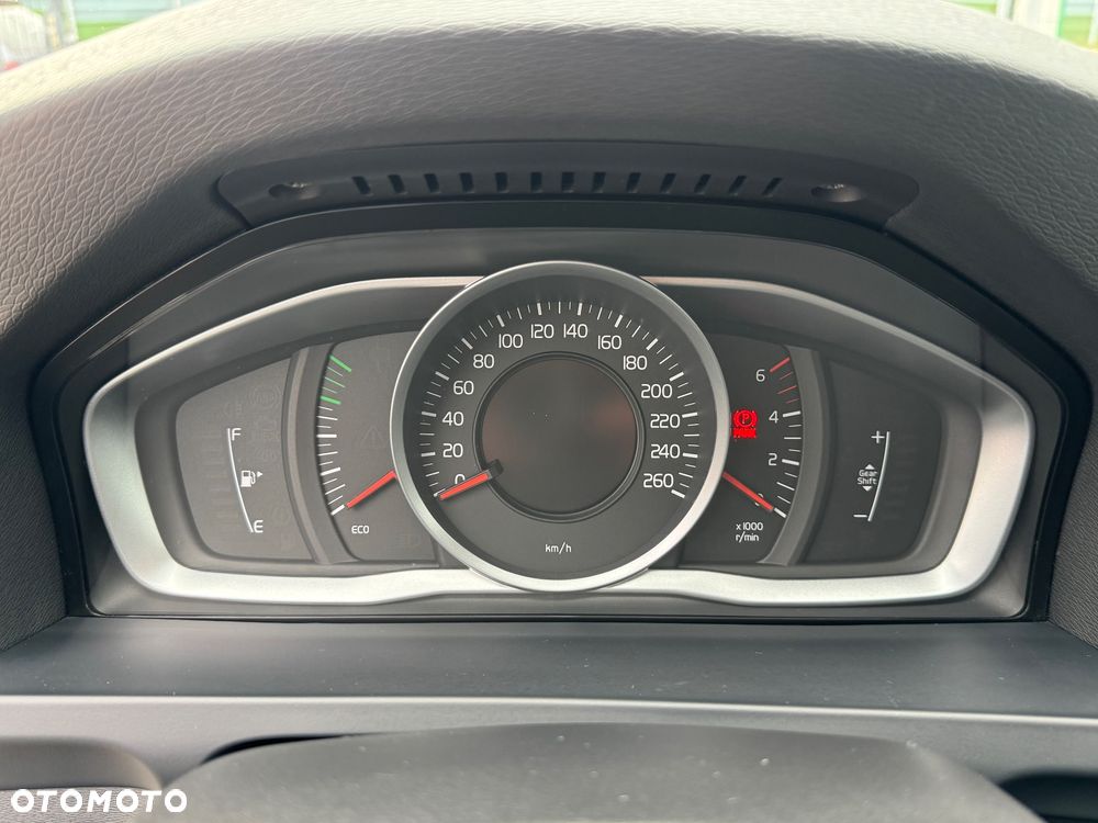 Volvo V60 DRIVe - 19