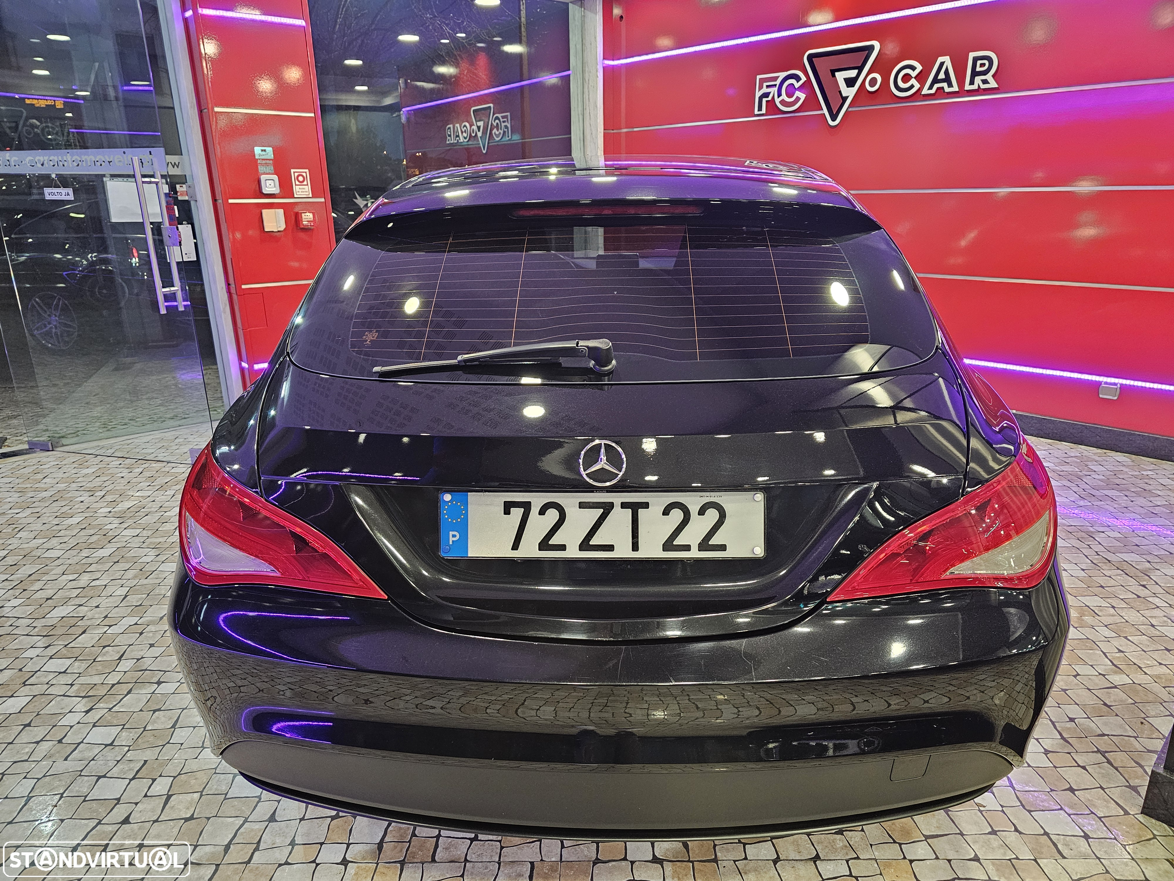 Mercedes-Benz CLA 180 d Shooting Brake Urban - 12
