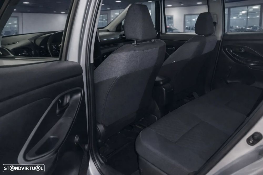 Toyota Yaris 1.5 HDF Comfort - 8