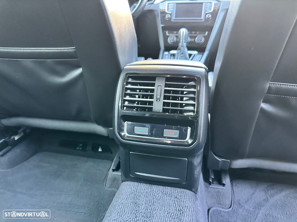 VW Passat Variant 2.0 TDi Highline DSG - 52