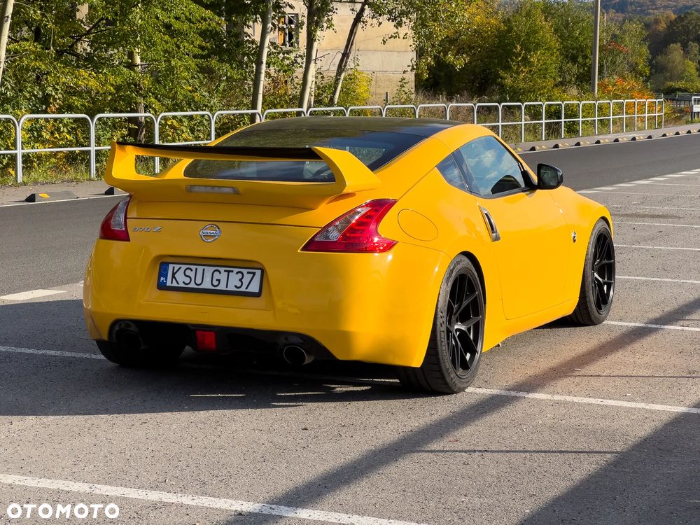 Nissan 370 Z Standard - 8