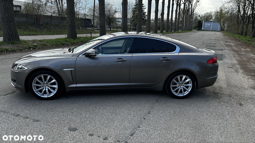 Jaguar XF - 4