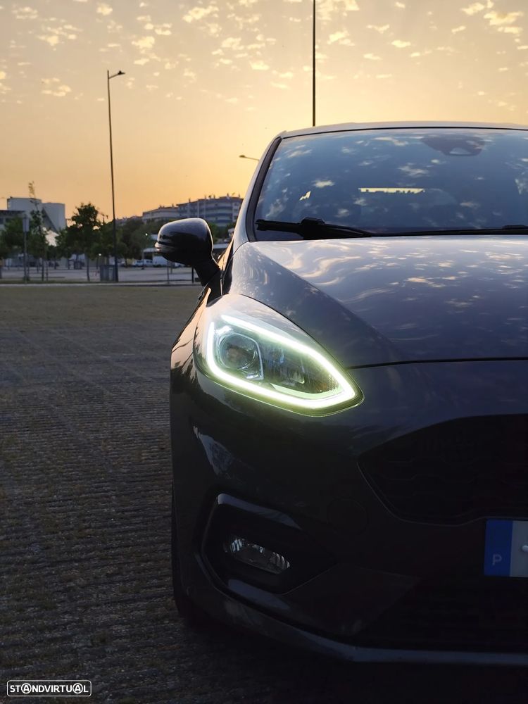 Ford Fiesta 1.0 EcoBoost MHEV ST-Line - 2