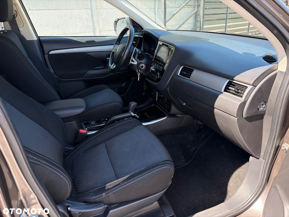 Mitsubishi Outlander 2.0 2WD CVT Edition+ - 24