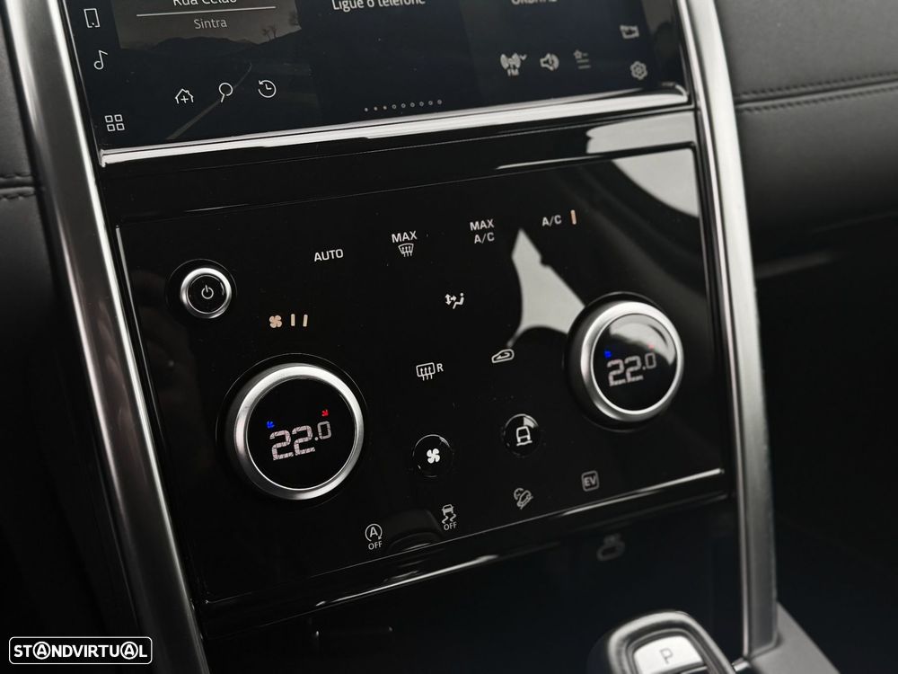 Land Rover Discovery Sport P300e Dynamic SE - 19