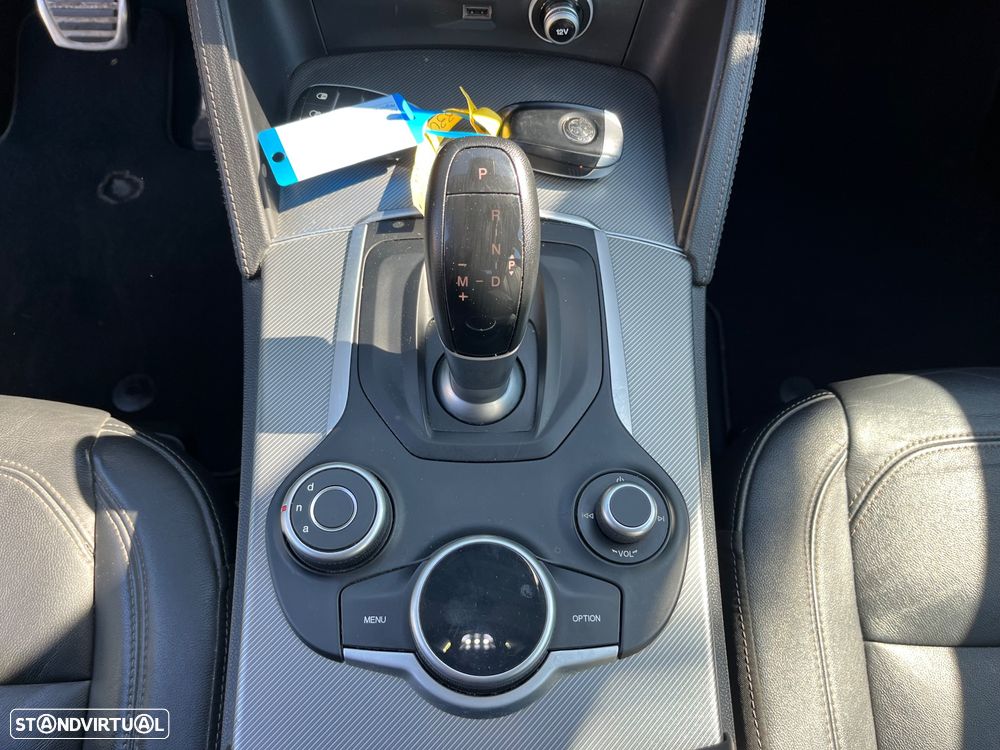 Alfa Romeo Stelvio 2.2 D Super AT8 - 38