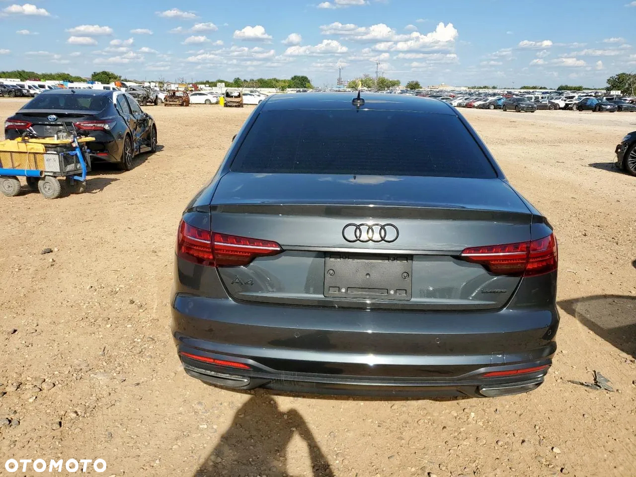 Audi A4 - 4