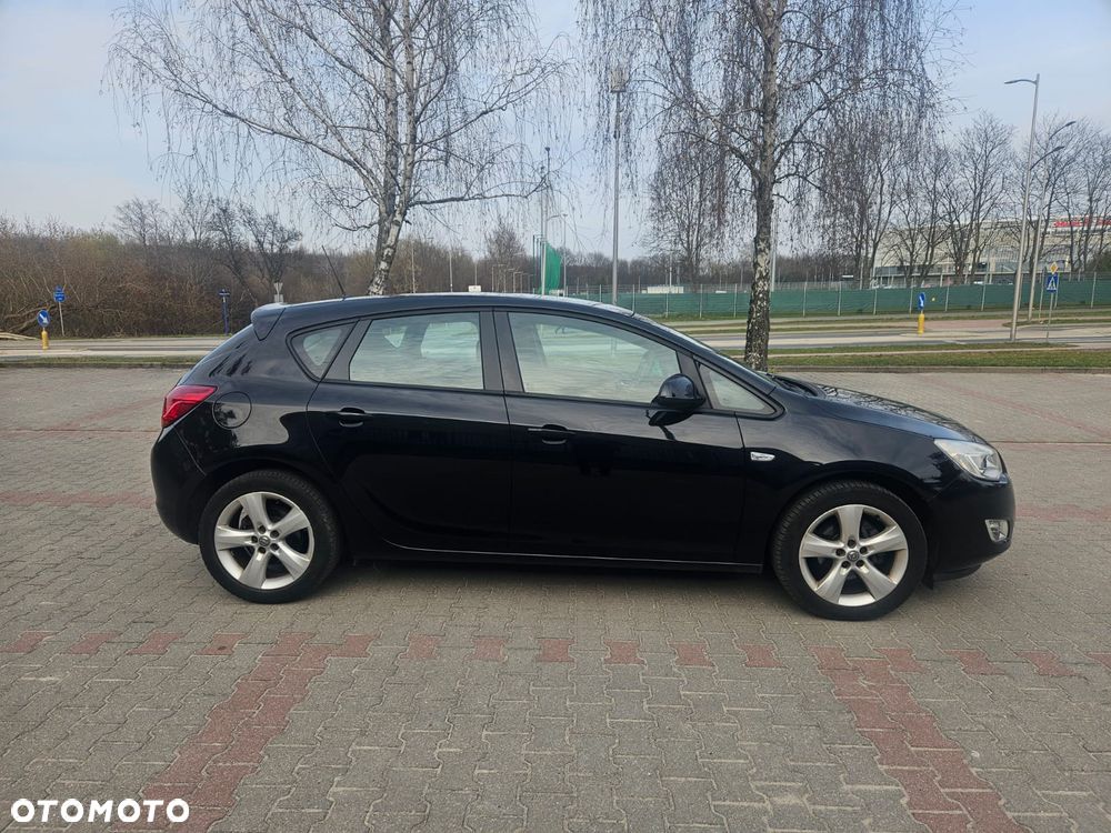 Opel Astra 1.4 Turbo - 4