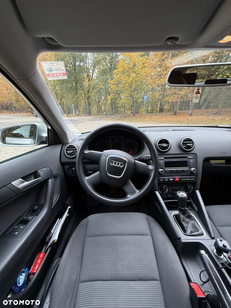 Audi A3 Sportback 1.6 Attraction - 6