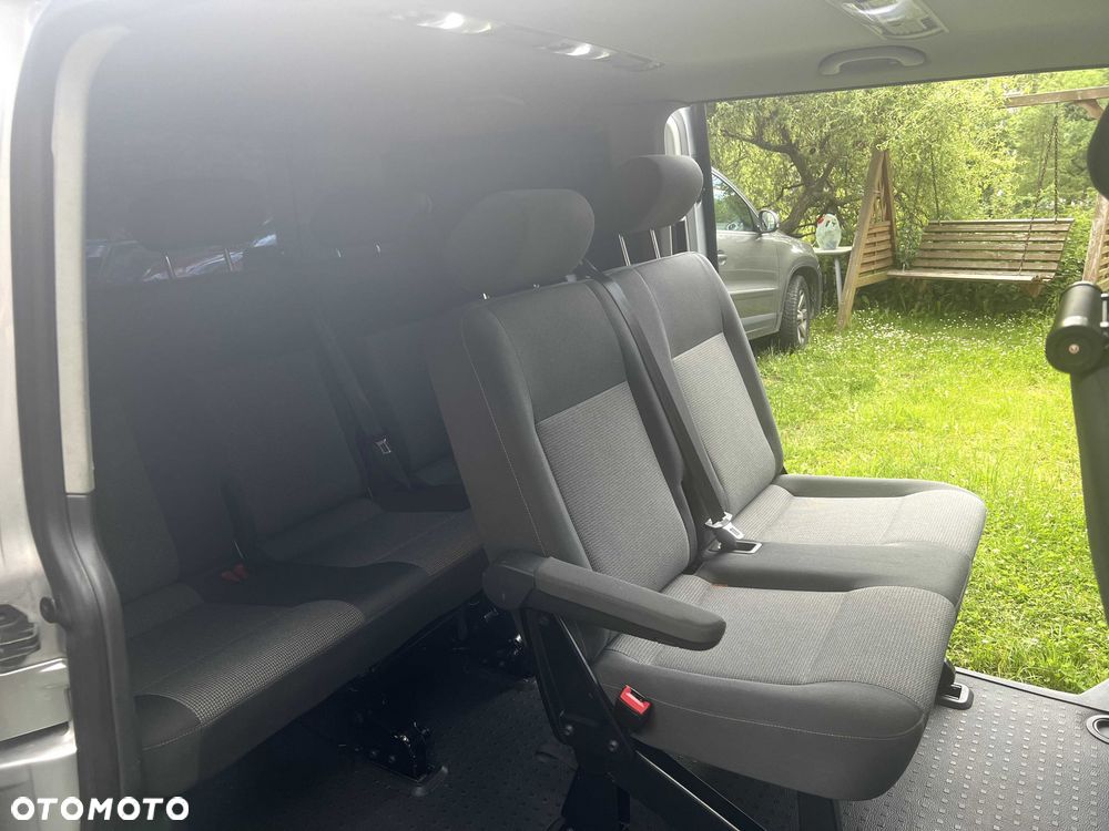 Volkswagen Caravelle - 3