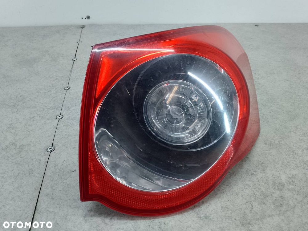 LAMPA TYLNA PRAWA VW PASSAT B6 3C9945096N KOMBI - 3