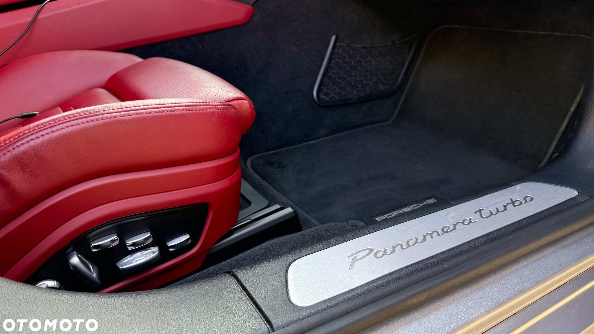 Porsche Panamera Turbo - 29