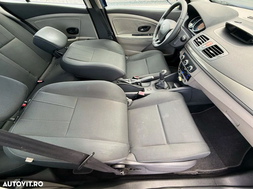 Renault Megane 1.6 16V 100 Authentique - 17