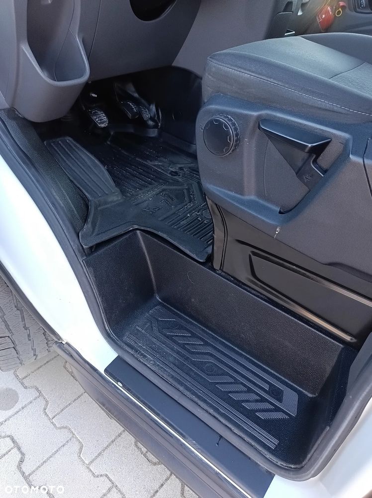 Ford Transit - 10