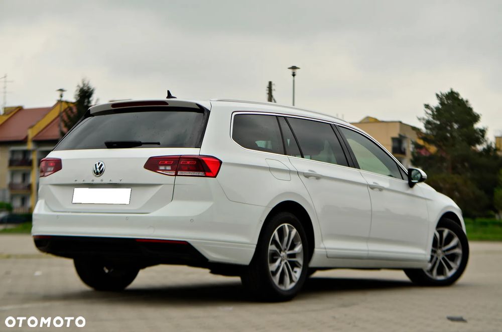 Volkswagen Passat - 10