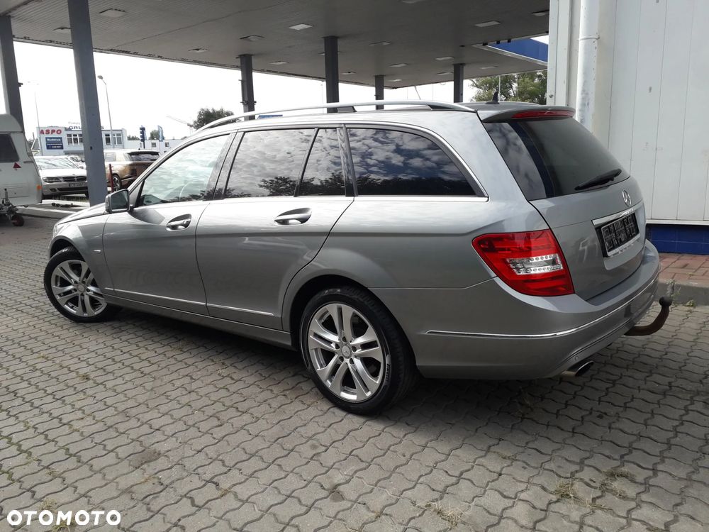 Mercedes-Benz Klasa C 220 CDI 4Matic 7G-TRONIC - 13