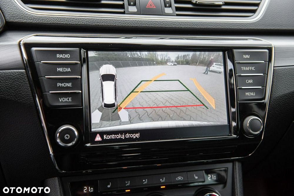 Skoda Superb 2.0 TDI DSG Premium Edition - 21