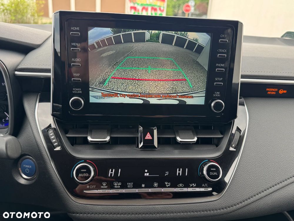 Toyota Corolla 1.8 Hybrid Executive - 13