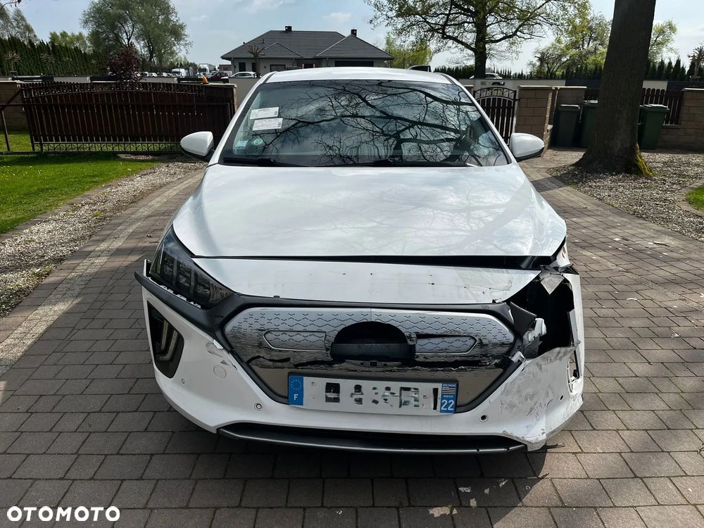 Hyundai IONIQ - 14