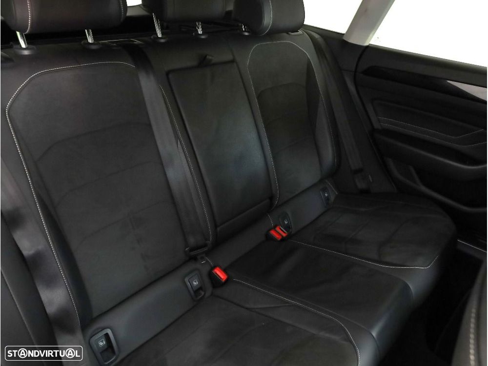 VW Arteon Shooting Brake - 15