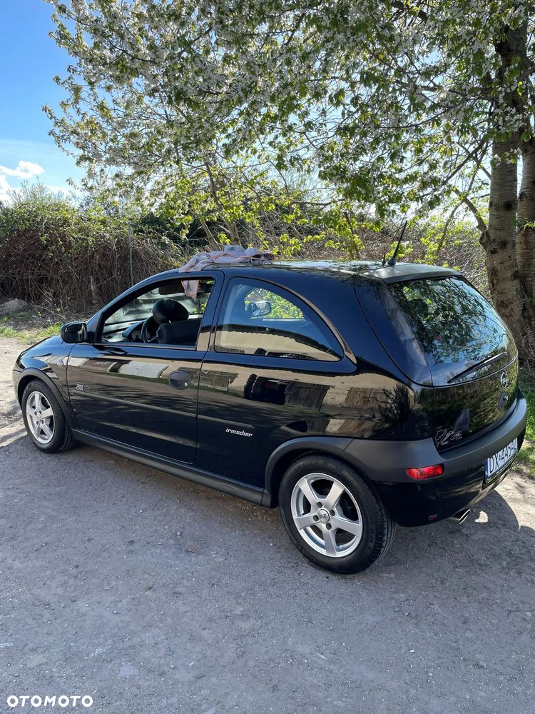Opel Corsa 1.4 16V - 1