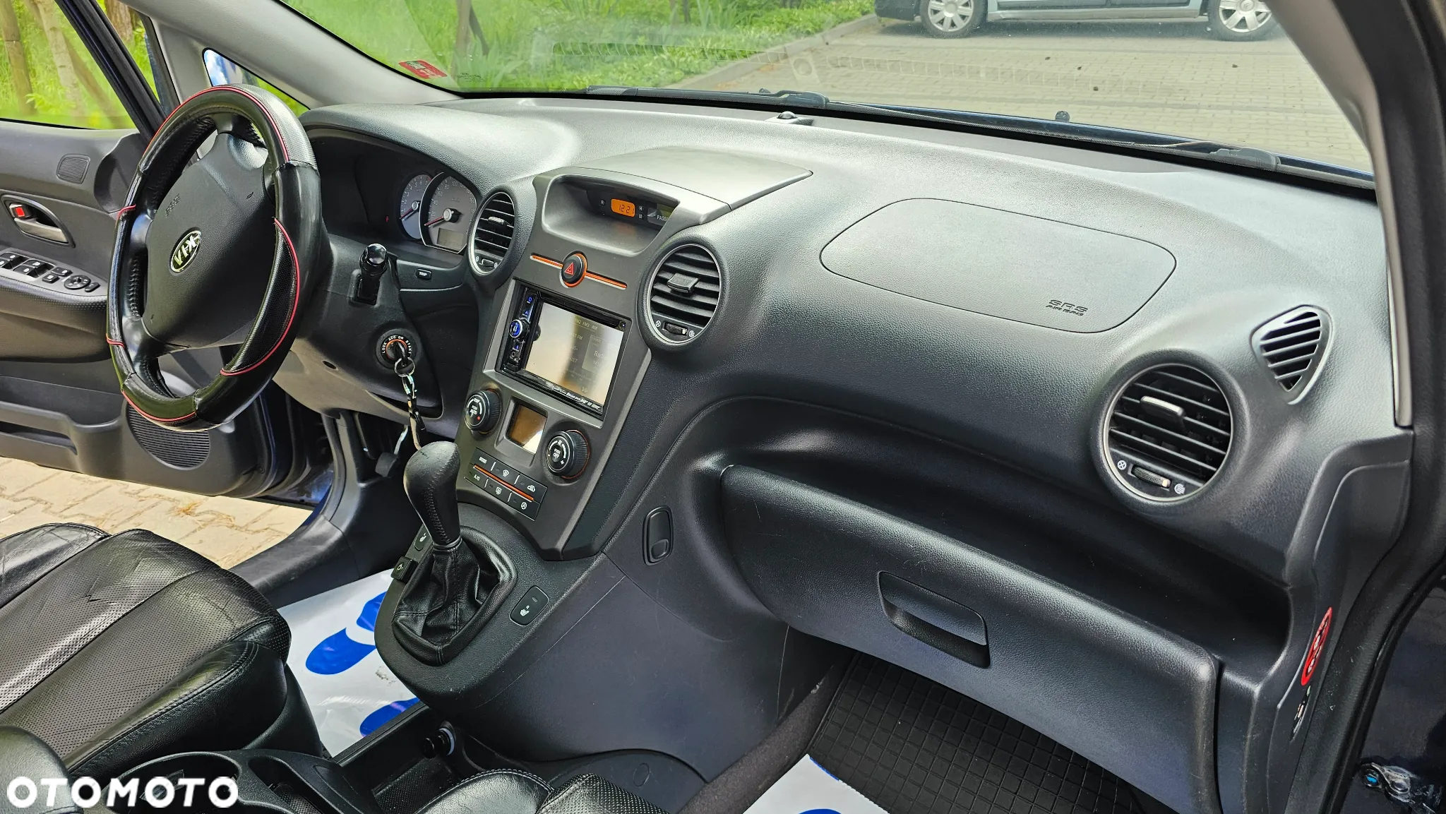 Kia Carens 2.0 EX - 19