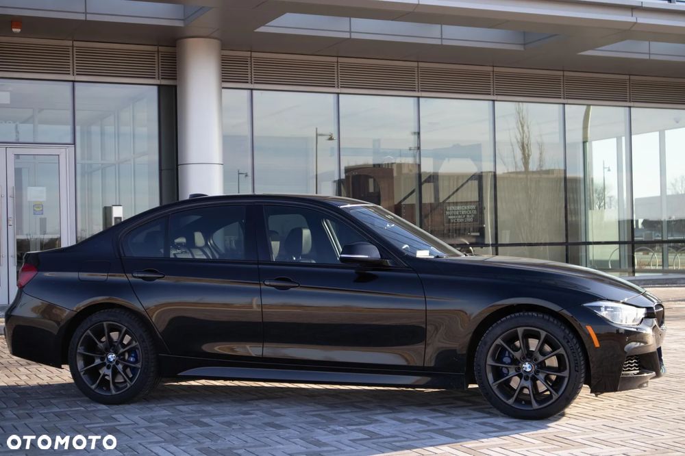 BMW Seria 3 330i xDrive M Sport - 29