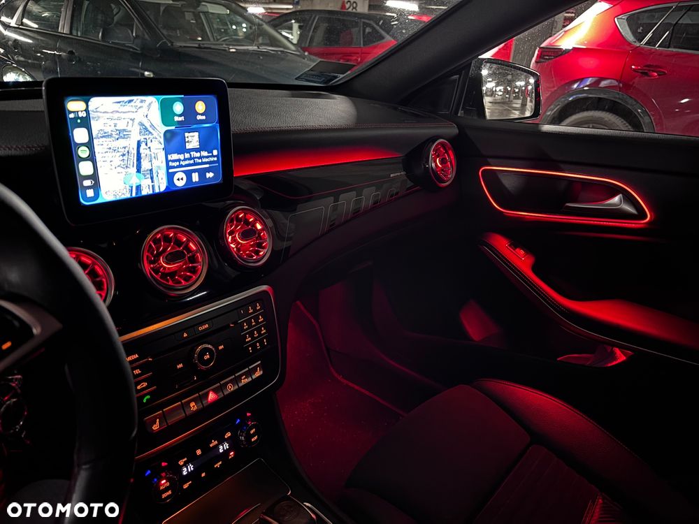 Mercedes-Benz CLA - 24