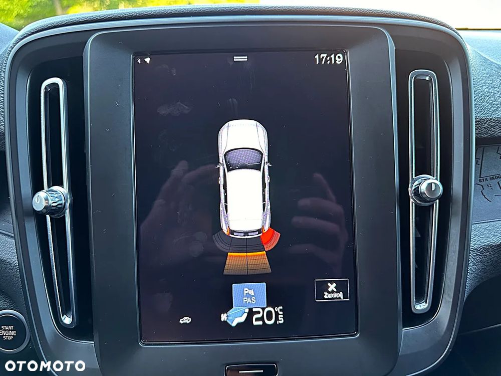 Volvo XC 40 T2 Momentum - 40