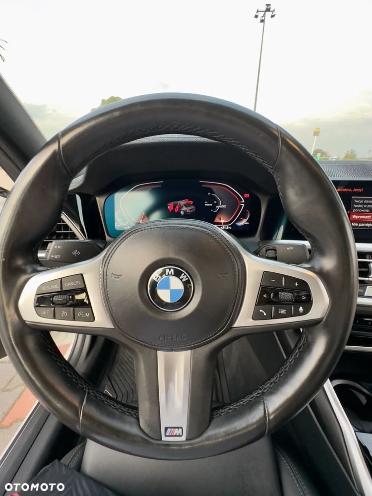 BMW Seria 3 318d Sport Line - 25