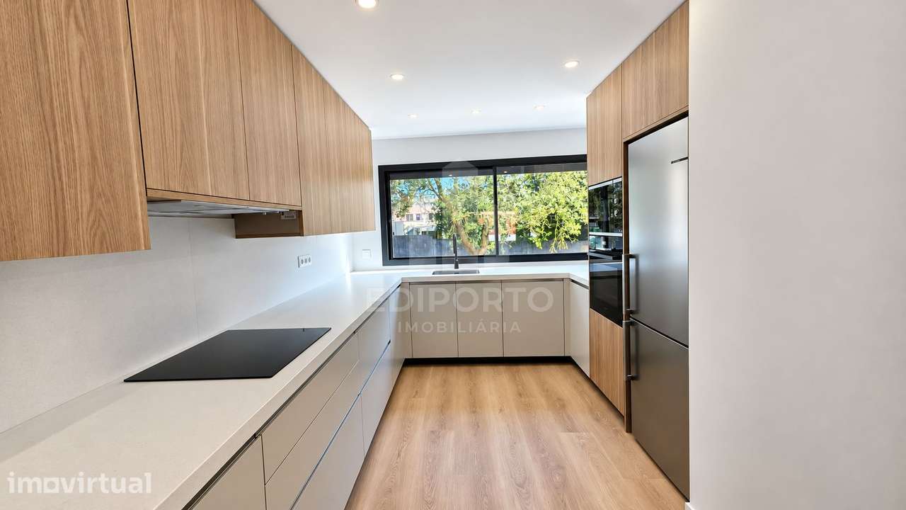 Moradia T3+1 de Luxo com jardim e Terraço vista mar e Garagem | Leça d - Grande imagem: 2/17