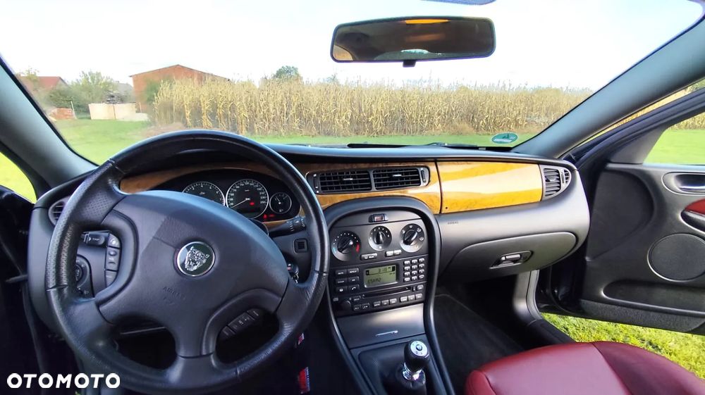 Jaguar X-Type 3.0 V6 4x4 - 16